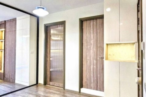 Condo in Bangkok, Thailand, 1 bedroom  № 120194 - photo 1