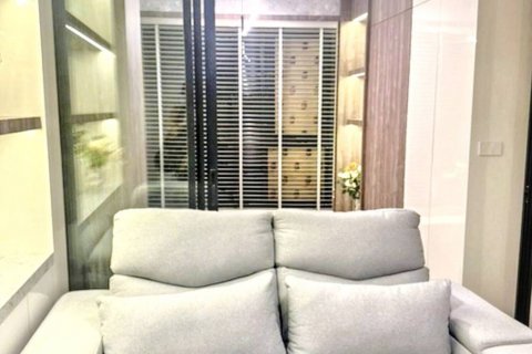 Condo in Bangkok, Thailand, 1 bedroom  № 120194 - photo 4