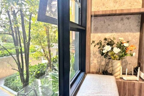 Condo in Bangkok, Thailand, 1 bedroom  № 120194 - photo 8