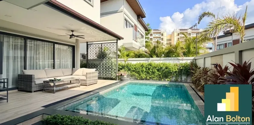 Casa de 3 dormitorios en Pattaya, Tailandia № 211253