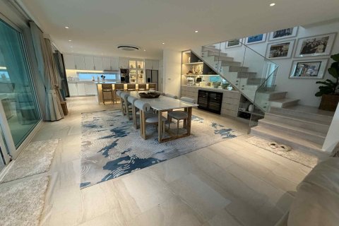 Вилла в Хуа Хине, Таиланд с 4 спальнями  № 147795 - фото 1