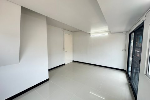 Шопхаус в Банг-Кхо-Лаеме, Бангкок, Таиланд  № 147791 - фото 22