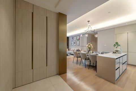 Condo in Bangkok, Thailand, 2 bedrooms  № 143175 - photo 14