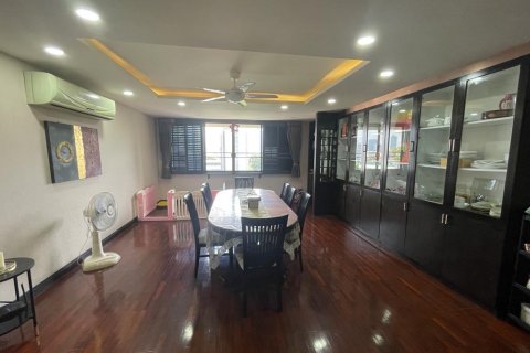 Condo à Bangkok, Thaïlande, 3 chambres  № 143178 - photo 2