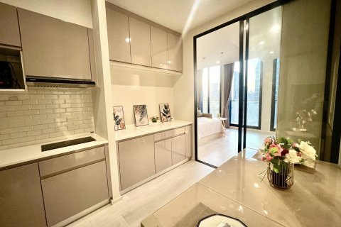 Condo in Bangkok, Thailand, 1 bedroom  № 143177 - photo 5