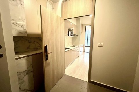 Condo in Bangkok, Thailand, 1 bedroom  № 143177 - photo 7