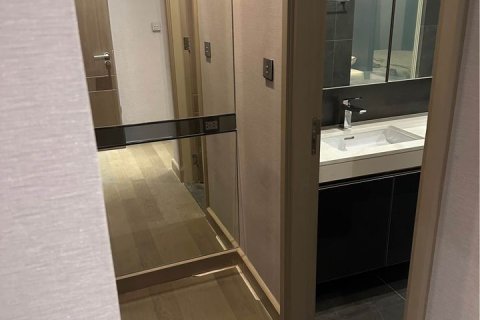 Condo in Bangkok, Thailand, 2 bedrooms  № 143174 - photo 11