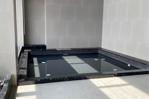 Condo in Bangkok, Thailand, 2 bedrooms  № 143174 - photo 21