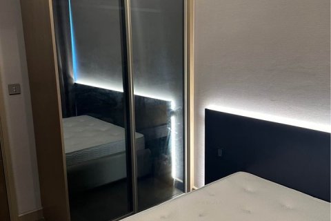 Condo in Bangkok, Thailand, 2 bedrooms  № 143174 - photo 7