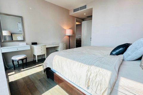 Condo in Bangkok, Thailand, 2 bedrooms  № 143176 - photo 10