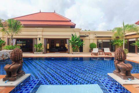 Villa in Rawai, Thailand 5 bedrooms № 223261