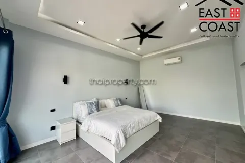 Casa de 3 dormitorios en Pattaya, Tailandia № 213093 - foto 14