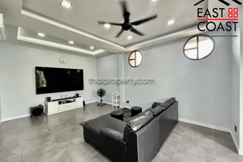 Casa de 3 dormitorios en Pattaya, Tailandia № 213093 - foto 5
