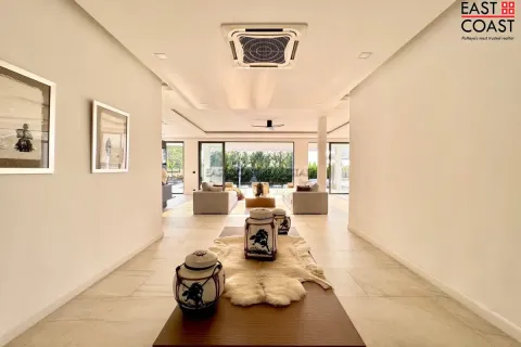 Casa de 4 dormitorios en Pattaya, Tailandia № 213091 - foto 16