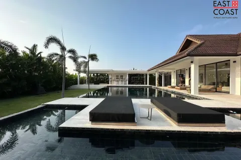 Casa de 4 dormitorios en Pattaya, Tailandia № 213091 - foto 20