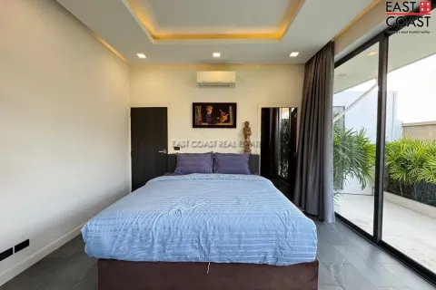 Casa de 4 dormitorios en Pattaya, Tailandia № 213091 - foto 17