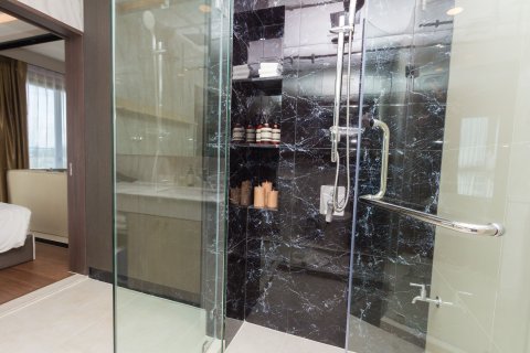 Appartement à Phuket, Thaïlande 2 chambres № 136045 - photo 24