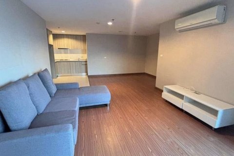 Condo à Huai Khwang, Bangkok, Thaïlande, 2 chambres  № 136044 - photo 2