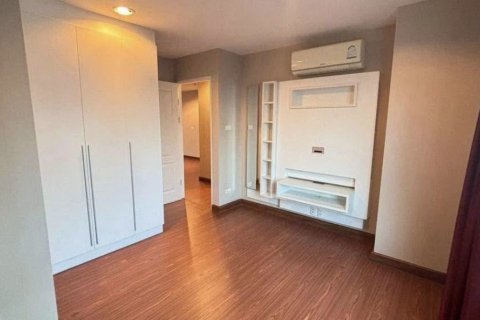 Condo à Huai Khwang, Bangkok, Thaïlande, 2 chambres  № 136044 - photo 6