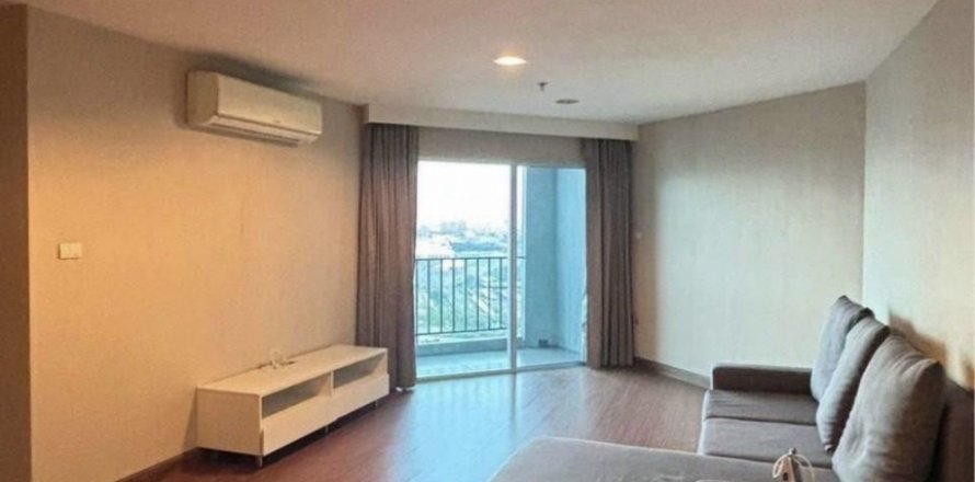Condo à Huai Khwang, Bangkok, Thaïlande, 2 chambres  № 136044