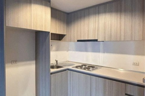 Condo à Huai Khwang, Bangkok, Thaïlande, 2 chambres  № 136044 - photo 3