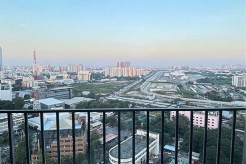 Condo à Huai Khwang, Bangkok, Thaïlande, 2 chambres  № 136044 - photo 9