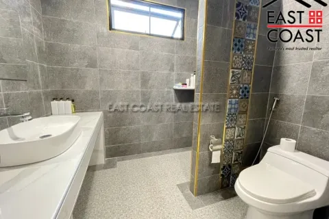 Casa de 3 dormitorios en Pattaya, Tailandia № 212988 - foto 18