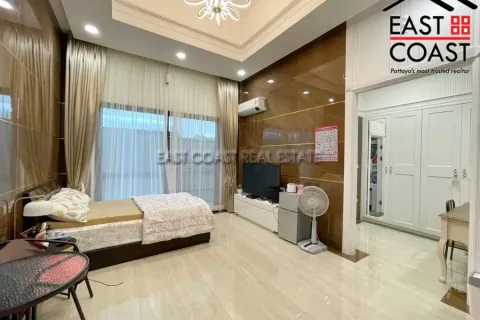 Casa de 3 dormitorios en Pattaya, Tailandia № 212988 - foto 16