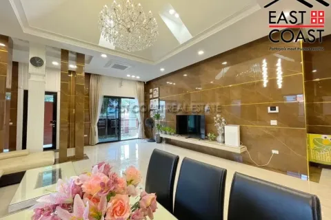 Casa de 3 dormitorios en Pattaya, Tailandia № 212988
