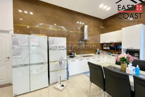 Casa de 3 dormitorios en Pattaya, Tailandia № 212988 - foto 8