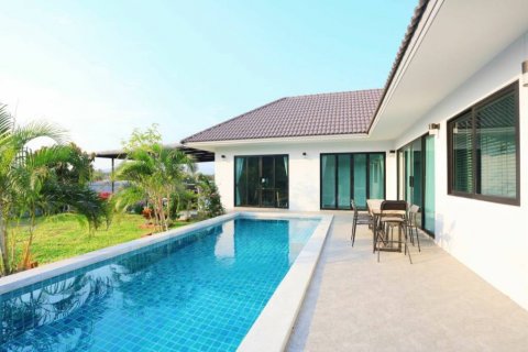 Villa in Cha-am, Thailand 3 bedrooms № 116899 - photo 2