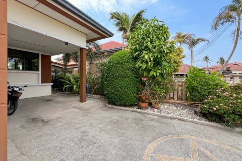 Вилла в Хуа Хине, Таиланд с 3 спальнями  № 116898 - фото 9