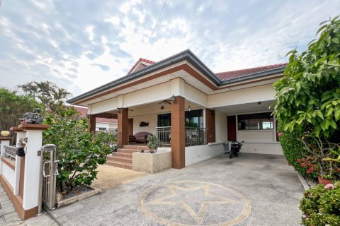 Вилла в Хуа Хине, Таиланд с 3 спальнями  № 116898 - фото 1