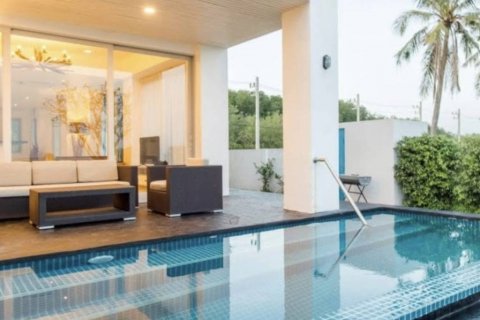 Villa in Kui Buri, Thailand 2 bedrooms № 116901 - photo 1