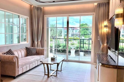 House in Bueng Kum, Bangkok, Thailand 3 bedrooms № 158412 - photo 2