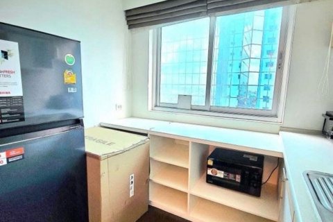 Кондоминиум с 2 спальнями в Хуай Кванге, Бангкок, Таиланд № 158410 - фото 11