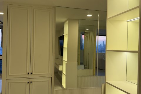 Condo à Khlong Toei, Bangkok, Thaïlande, 3 chambres № 164606 - photo 14