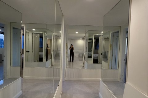 Condo à Khlong Toei, Bangkok, Thaïlande, 3 chambres № 164606 - photo 29