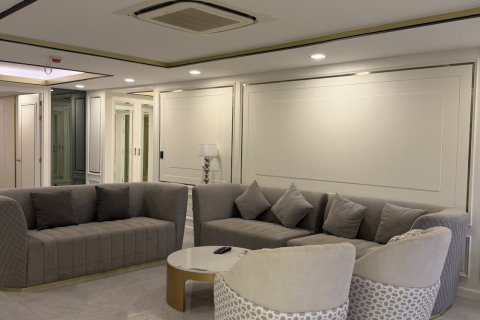 Condo à Khlong Toei, Bangkok, Thaïlande, 3 chambres № 164606 - photo 17