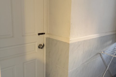 Condo à Khlong Toei, Bangkok, Thaïlande, 3 chambres № 164606 - photo 26