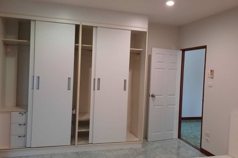 House in Suan Luang, Bangkok, Thailand 4 bedrooms № 164609 - photo 13