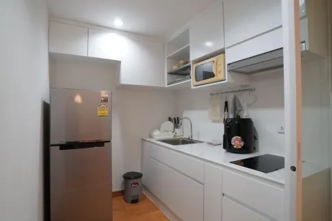 Studio dans le Condo à Khlong Toei, Bangkok, Thaïlande  № 164604 - photo 4