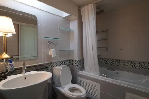 Studio dans le Condo à Khlong Toei, Bangkok, Thaïlande  № 164604 - photo 5