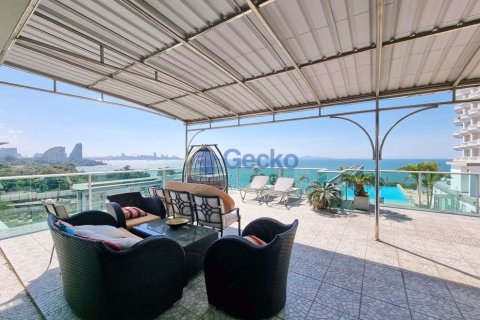 Condo in Pattaya, Thailand, 2 bedrooms № 196865 - photo 19