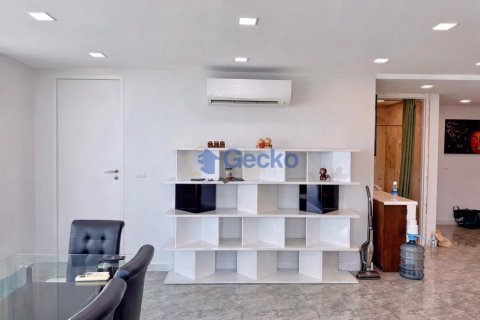 Condo in Pattaya, Thailand, 2 bedrooms № 196865 - photo 5