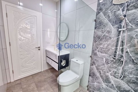 House in Pattaya, Thailand 3 bedrooms № 196869 - photo 13