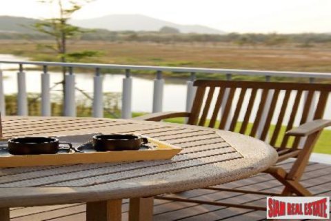 Villa in Hua Hin, Thailand 4 bedrooms № 202431 - photo 3
