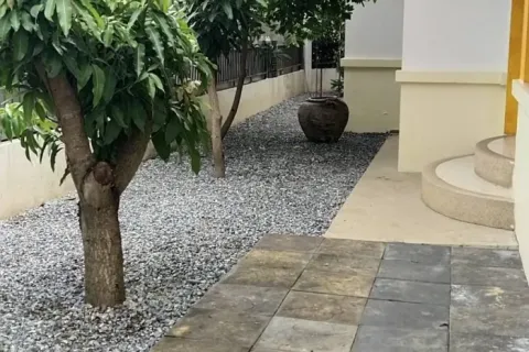 House in Hang Dong, Thailand 4 bedrooms № 148254 - photo 18