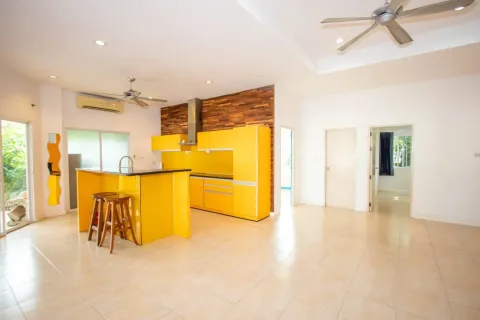 House in Hang Dong, Thailand 4 bedrooms № 148254 - photo 4