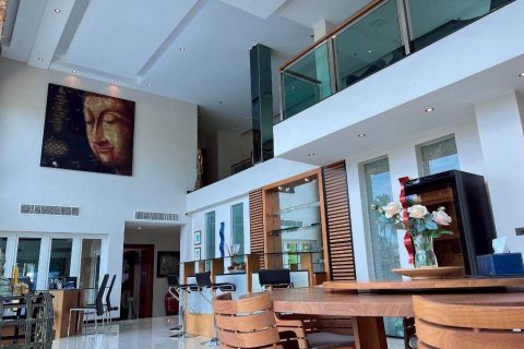 Villa in Pattaya, Thailand 4 bedrooms № 148255 - photo 21